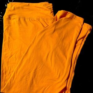 Plain orange leggings